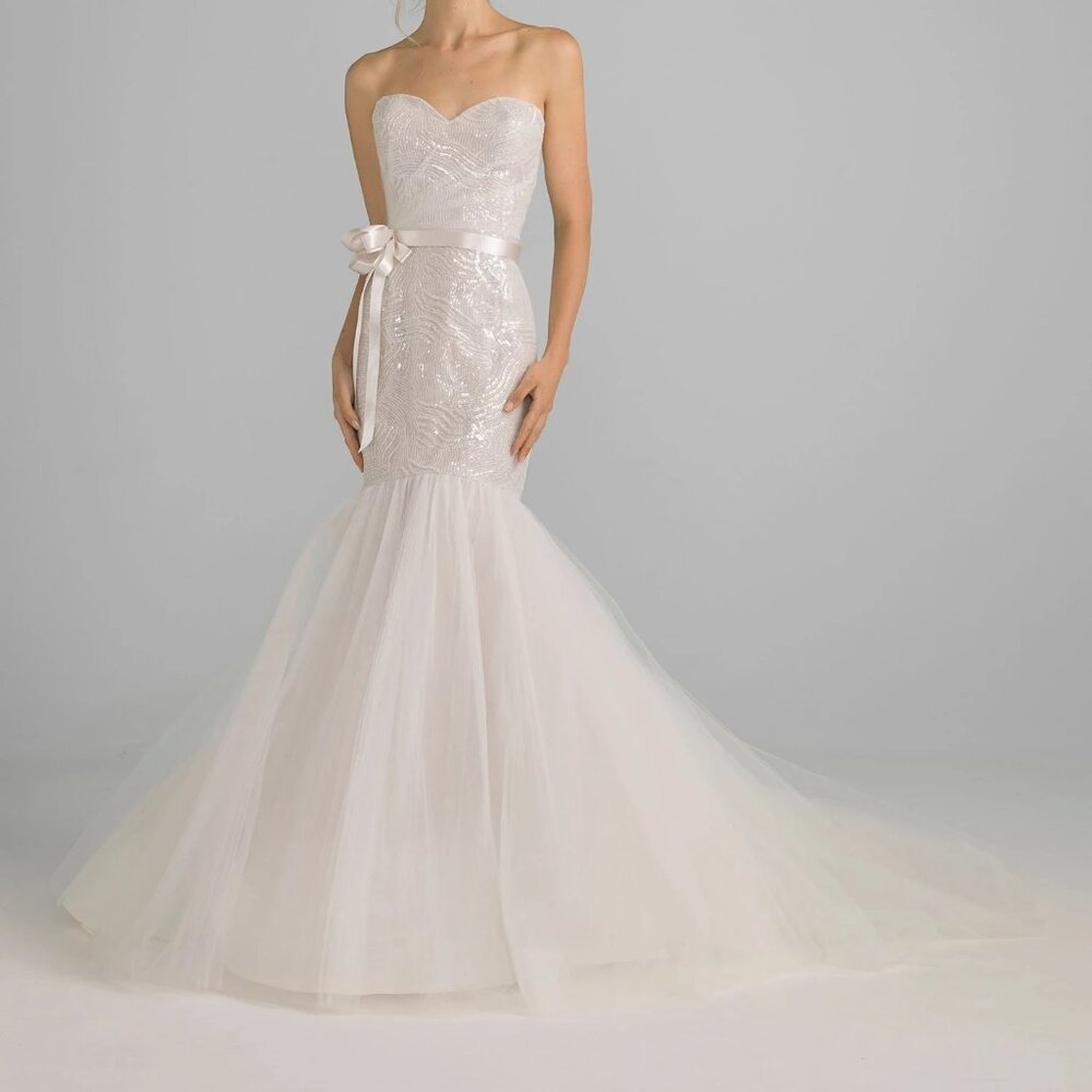 AZUL BY LIAN CARLO - WEDDING DRESS (BRIDAL GOWN) WORN ONCE - SIZE 6 WITH TAGS